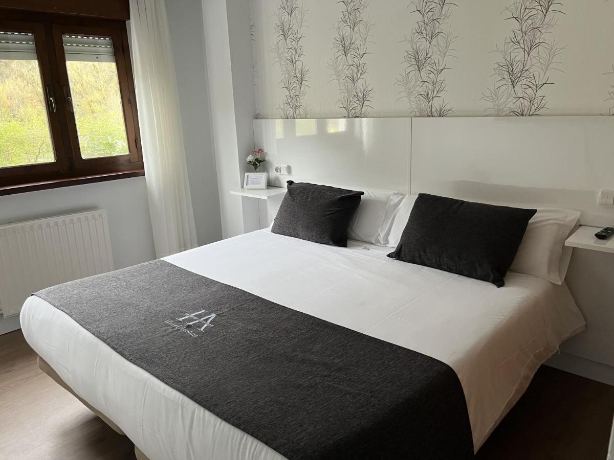 Hotel Avelina Onís Zewnętrze zdjęcie