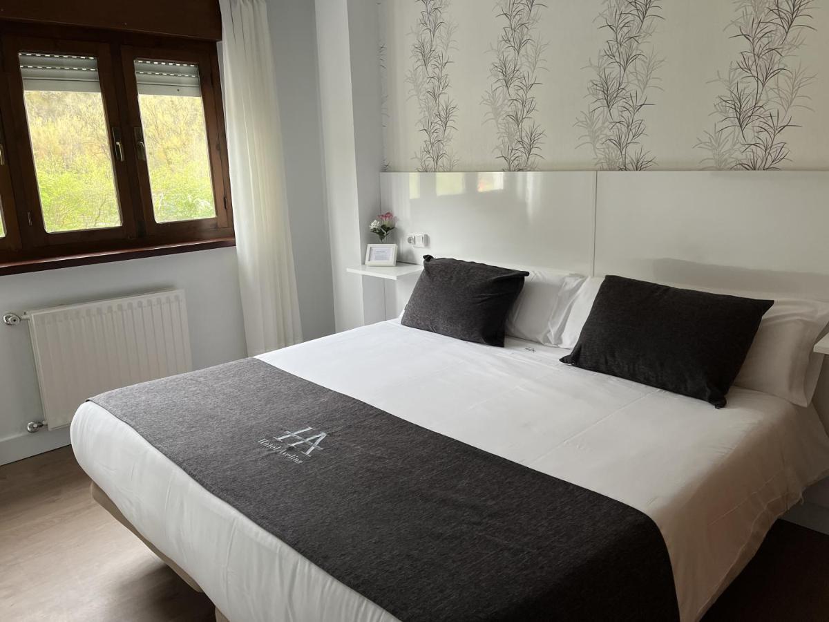 Hotel Avelina Onís Zewnętrze zdjęcie