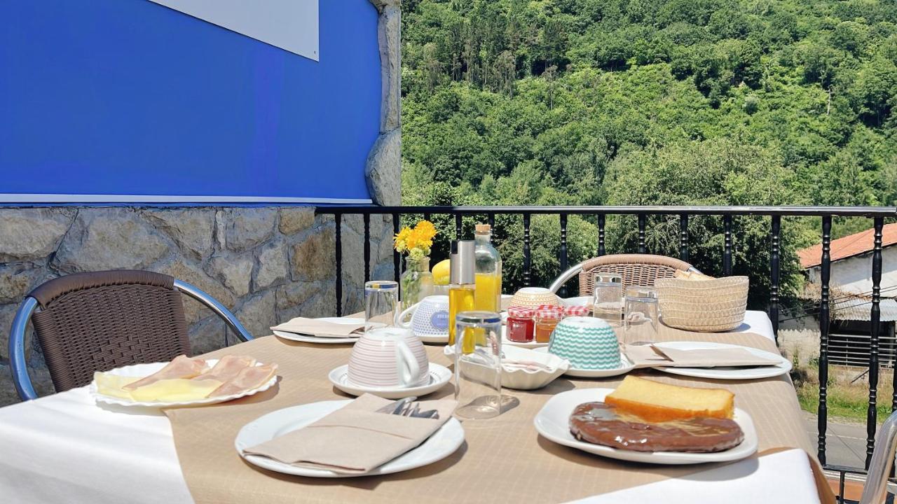 Hotel Avelina Onís Zewnętrze zdjęcie